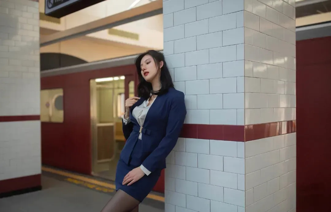 地铁上遇见一美女，让我心跳加速不止！  第7张