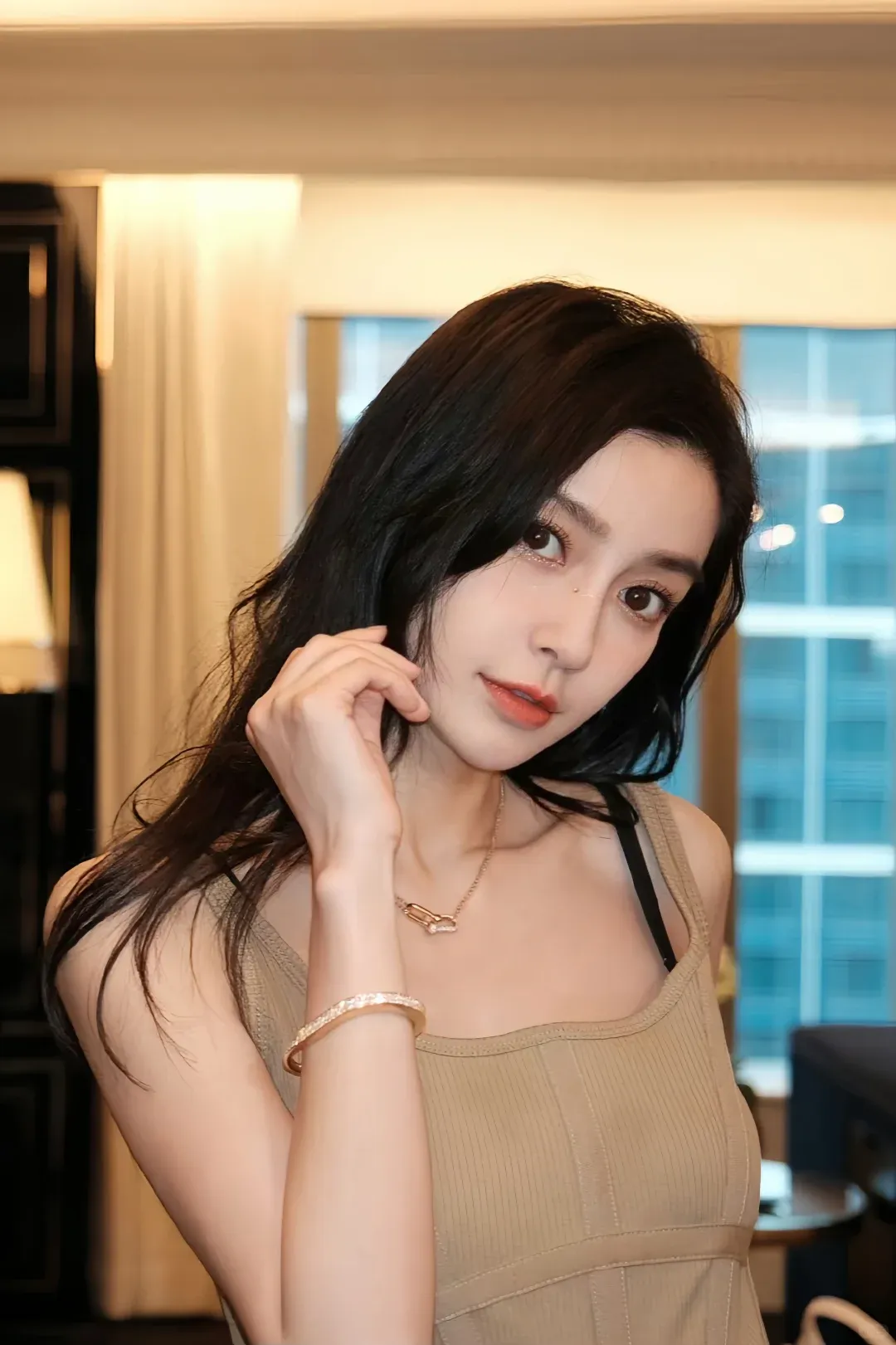 Angelababy不愧为“嫩模鼻祖”，身材也太好了